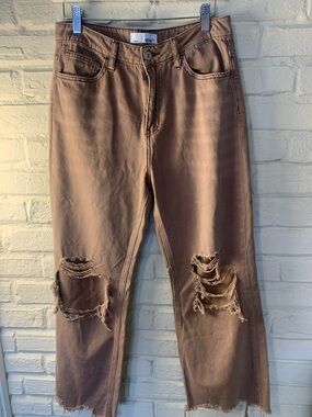 Apret Women’s Straight Leg Jeans in Brown with Distressed Knees